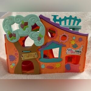 Littlest Pet Shop Colorful Playhouse